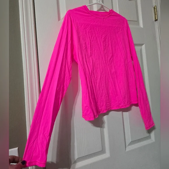 SKIMS Hot Pink Fits Everybody Seamless Long Sleeve, Limited Edition Fuschia, EUC - Picture 3 of 9